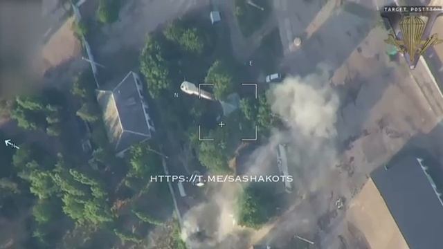 Херсон вдв устроила массированный налет на место расположения противника дронами-камикадзе Куб-БЛА. смотреть онлайн