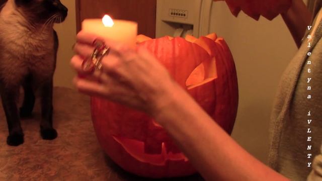 Как сделать фонарь из тыквы на Хэллоуин ? & Что такое Хэллоуин? смотреть онлайн