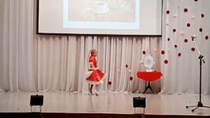 Ярошенко Полина - Русский танец "А я чайничала"