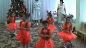 Танец белочек (младшая группа)
