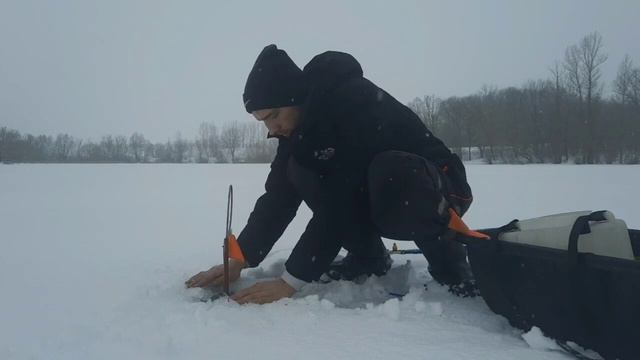 Зимняя рыбалка на жерлицы январь 2024г ПОКЛЕВОК 0 смотреть онлайн