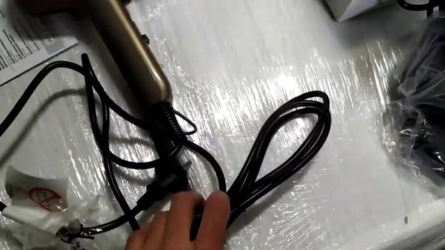 Фен профессиональный SilverCrest SHTR 2100 A1 Особенности и отличия от других моделей. смотреть онлайн