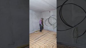 Стяжка, маяки из арматуры и профиля