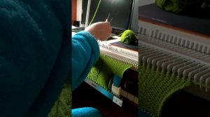 Вязание на вязальной машинке Silver Reed LK 150