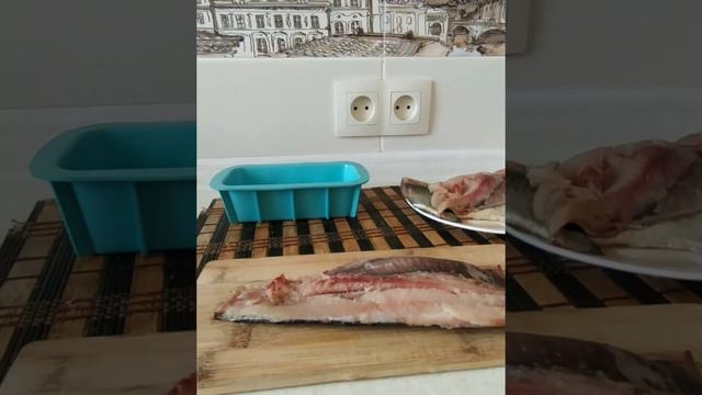 Блюдо в пост. Рулетики из сельди.