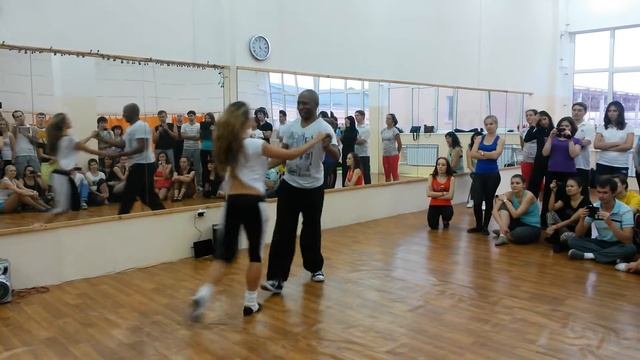 Демо - Бразильский зук, Gilson & Natasha смотреть онлайн