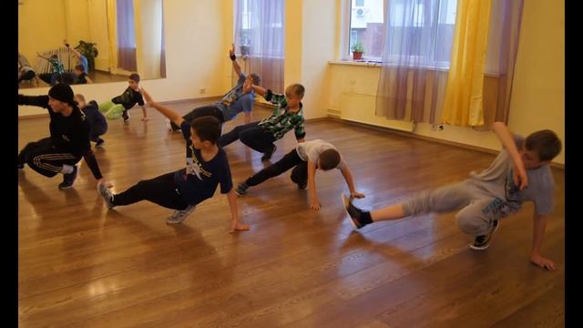 Брейк-данс - слайд-шоу смотреть онлайн