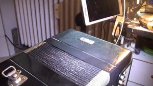 Как освежить-подкрасить мех . Баян Тула202 и его евроремонт