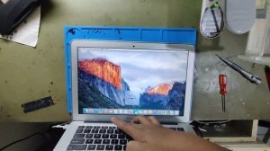 Macbook Air 13 inch A1466 Pergantian LCD