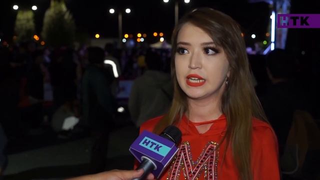 Звездный макияж: кто не может без накладных ресниц и хайлайтера? смотреть онлайн