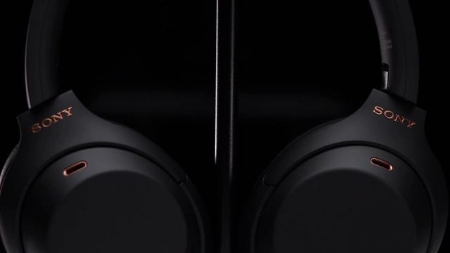 Bose QC45 VS Sony WH-1000XM4 | ANC Headphone Comparison! смотреть онлайн