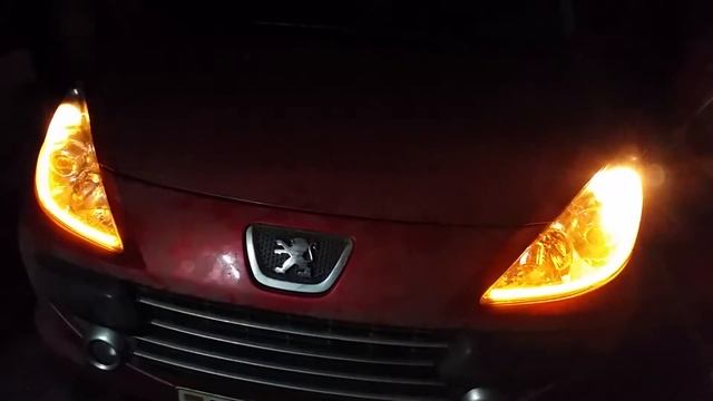 Габариты , повороты а-ля мерседес. На Пежо 307 . смотреть онлайн