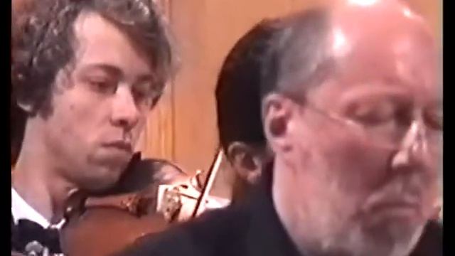 Боккерини. Фанданго для гитары и струнных (исп. Андрей Гарин и орк-р Kremlin, дир. Миша Рахлевский) смотреть онлайн