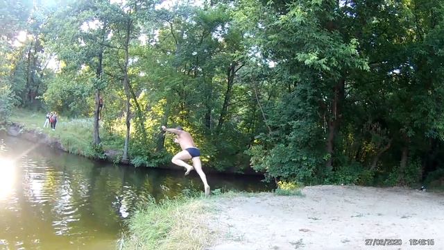 Cliff Diving  по-харьковски. Какая река - такой и клифф дайвинг.