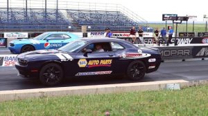 Dodge Challenger - Drag Racing! BANDIMERE!