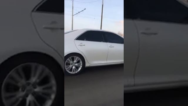 Camry v50 на R19 колесах смотреть онлайн