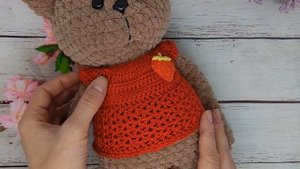 Одежда для плюшевой игрушки крючком: как связать кофточку