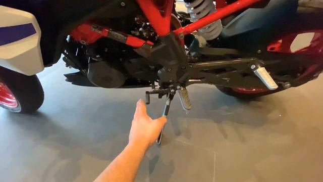 Power और Comfort दोनो है 310r me | The All New BMW G310r 2022 with on road price and colour options смотреть онлайн