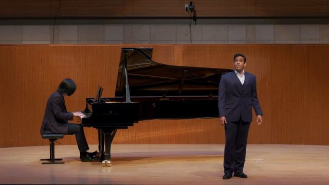 Sahel Salam, Tenor- “Dies Bildnis ist bezaubernd schön” from Die Zauberflöte by Mozart смотреть онлайн