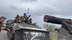 ⚡️Эксклюзив⚡️«Сомали» дошли победным маршем до Донецка, где их встретили с цветами и флагами⚡️