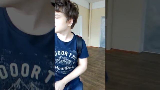Коронавирус/дезинфекция в школе / мать не кормит детей