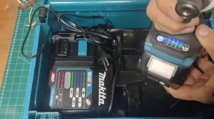 Самый мощный гайковёрт Makita TD001G.