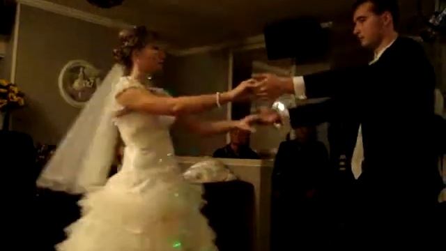 Медленный свадебный танец - DanceWedding.RU