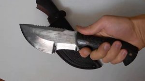 Нож выполнен по мотивам из фильма " Загнанный " из дамасской стали.(Малый)