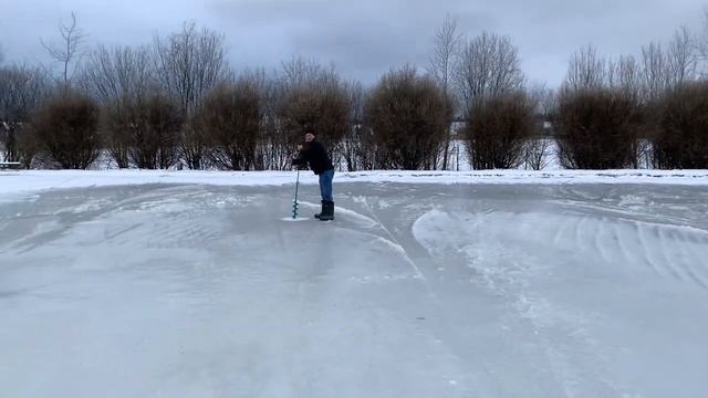 Лобня.Луговая. Рыболовный клуб «Зелёный берег» Состояние льда на водоеме