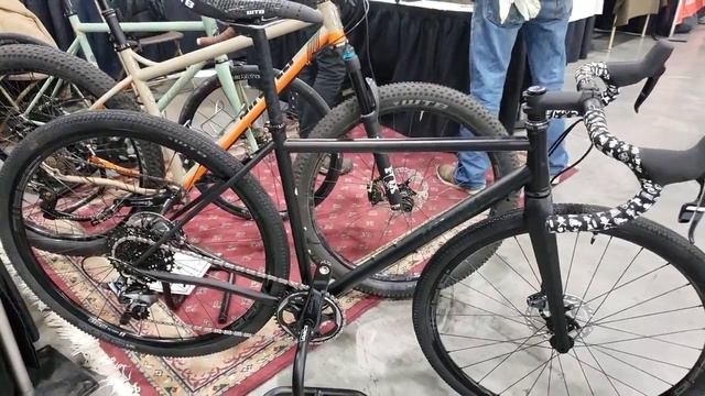 Philly Bike Expo 2018. Olivetti's lightweight gravel bike смотреть онлайн
