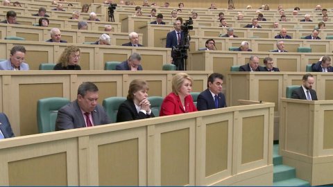 В Совете Федерации обсудили, как российская экономика справляется с западными санкциями