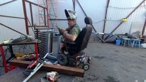 Сварочный стол с убирающимися колёсами