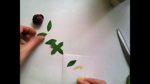 Резинка для волос с цветочками  из фоамирана