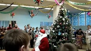 Маленькой Елочке холодно зимой...