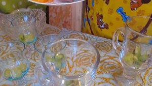 ФРУКТОВОЕ ЖЕЛЕ СО ВЗБИТЫМИ СЛИВКАМИ ДЕСЕРТЫ