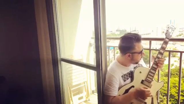 Ibanez semi acústica AGR73T смотреть онлайн