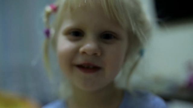 АЛИСА С ПАПОЙ готовимся ко сну, играем в развивающие игры, читаем сказки смотреть онлайн