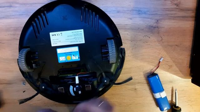 Замена аккумулятора на роботе-пылесосе  ilifev50. Вторая жизнь хепо-фильтра.