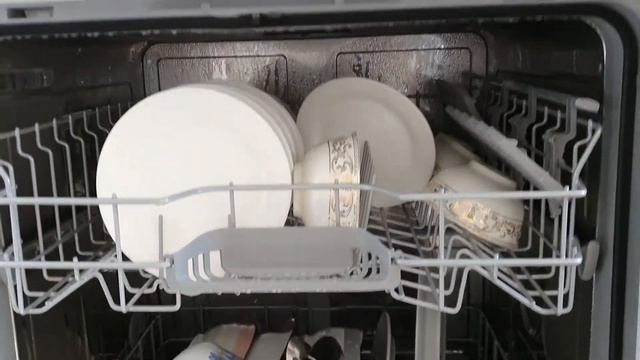 Посудомоечная машина BOSH SMS23BW00T смотреть онлайн