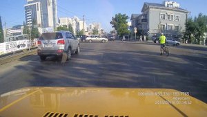 Велосипедист - классическое пересечение перекрёстка