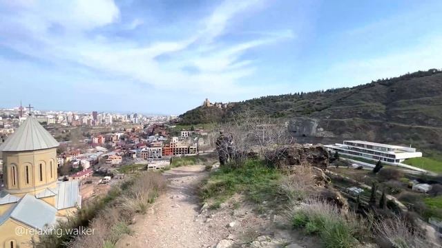 HERE IS THE MOST BEAUTIFUL VIEW OF TBILISI. Climbing the Narikala Fortress смотреть онлайн