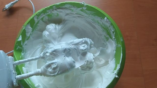 Белково заварной крем ручным миксером который получается всегда