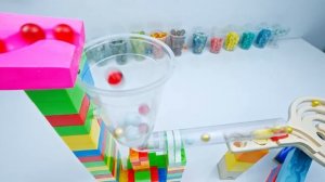 Шарики катаются по лабиринту БОЛЬШЕ ЧАСА!!!_1