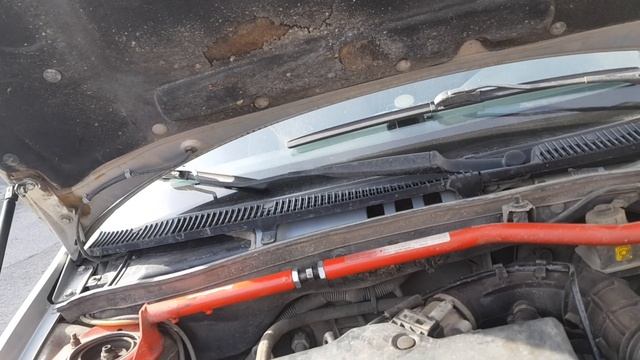 Газовый упор капота на Калину за 26 рублей. смотреть онлайн