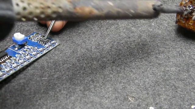 Бегущий огонь из набора DIY смотреть онлайн