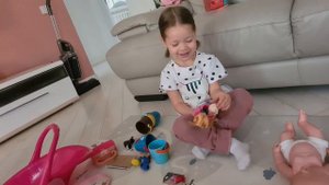 Любимые игрушки Марты Пони, Барби, Анна и Эльза