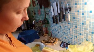 Наша жизнь в деревне, как она есть, на сегодняшний день. Готовим голубцы , уборка зерна.