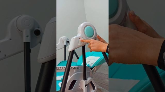 Стульчик для кормления с электрокачелью