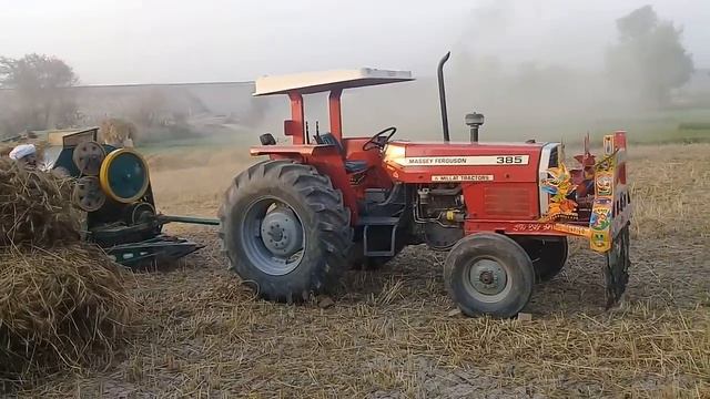 How to Start & Plug Thresher with Massey 385 Tractor New Model смотреть онлайн