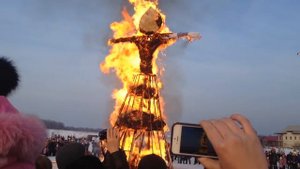 Этномир. Сжигание масленицы.